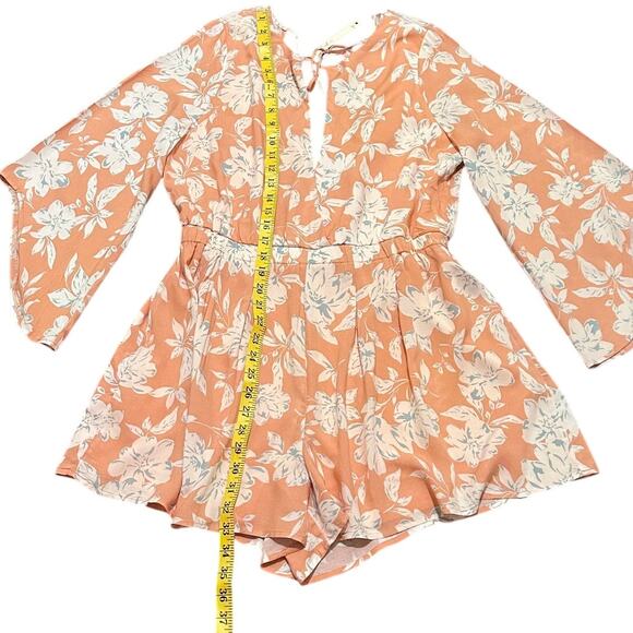 Blush BJ Boho Trendy Romper Peach Floral Shorts, Size 1XL or 16, NWOT - Picture 6 of 11
